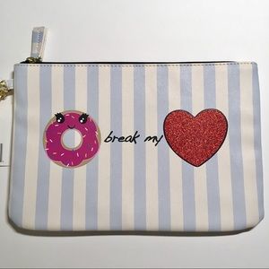 🍩 Betsey Johnson Strip Doughnut Makeup Bag 🍩
